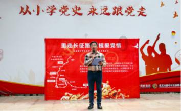 张桂梅怕坐轮椅会让大家担心，你佩服她的坚持吗？